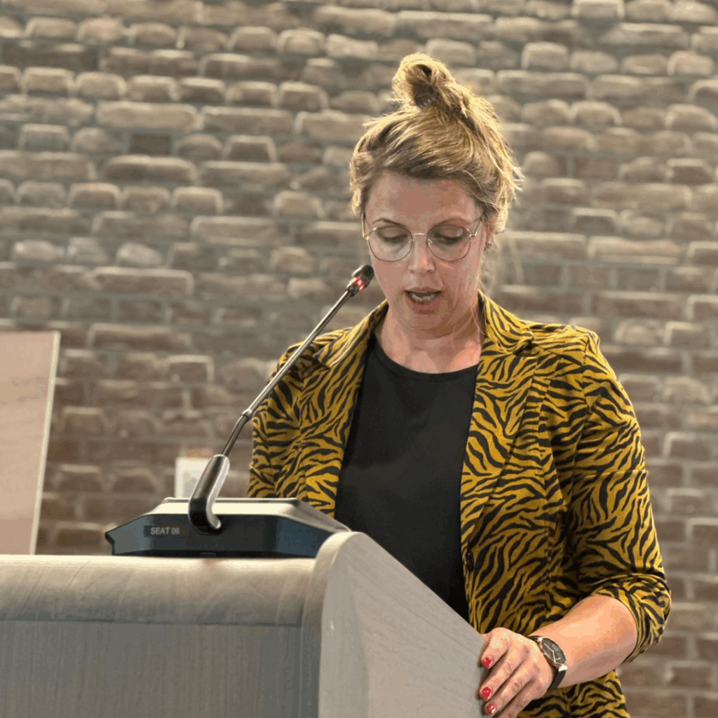 Fractievoorzitter Lea van der Zee aan het woord
